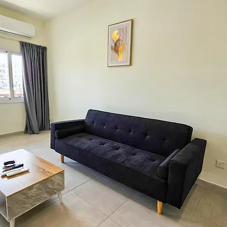 The Urban Heaven, 150m From Chabad Lubavitch لارنكا